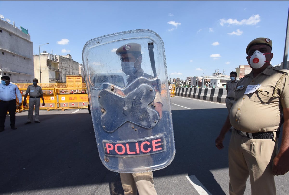Police is keeping an eye on people sent in quarantine from mobile