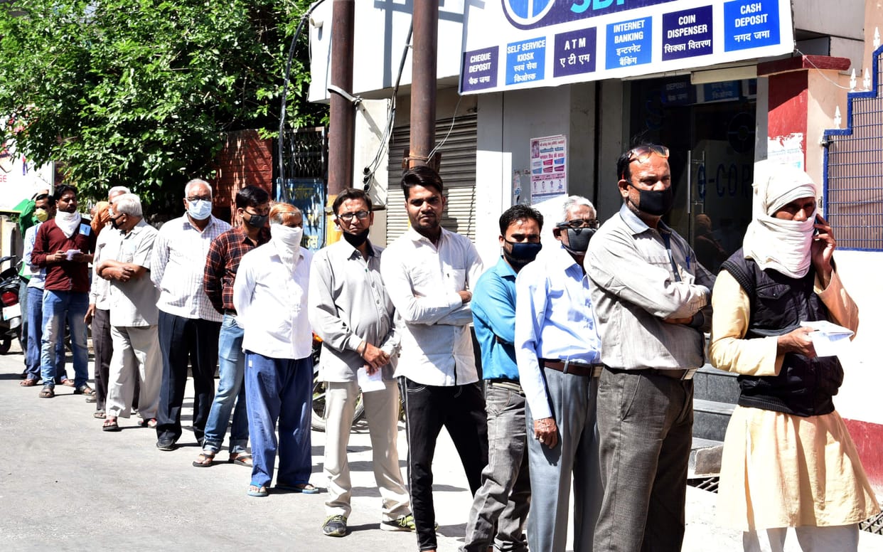 on follow rule of social distens in bank