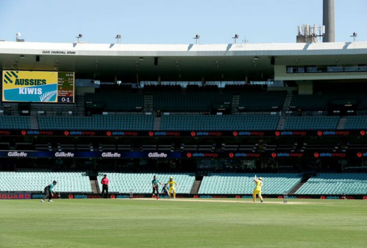 Australia coach Justin Langer backs empty stadium and cricket without fans