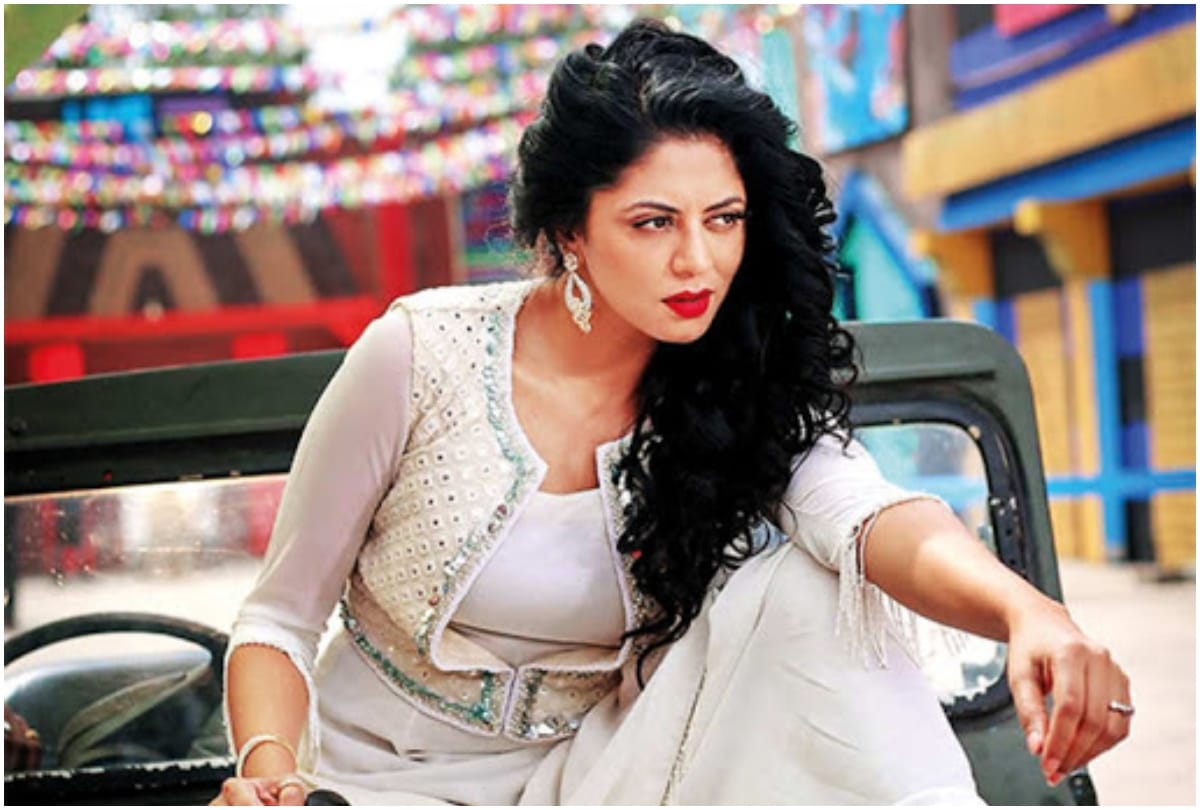 kavita kaushik bikini look photos in hindi