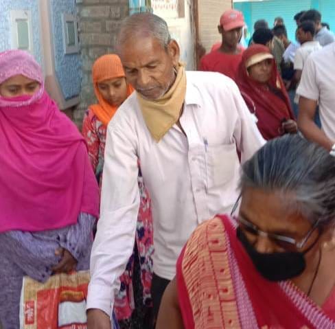 Rampage for ration, card holders upset