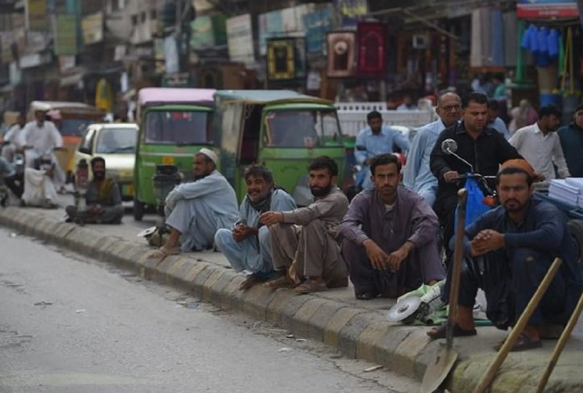 Covid 19 Pakistan Fears Economic Losses of Rs 2.5 Trillion & Unemployment Of 18.5 Million People
