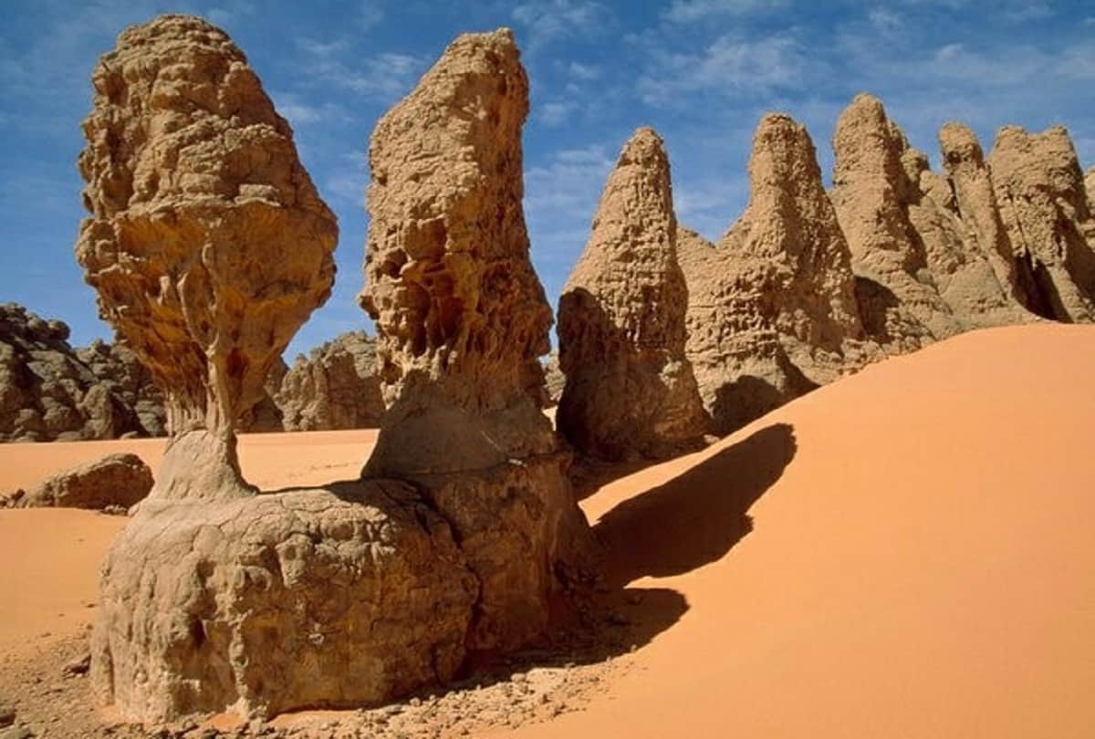 largest hot desert in the world Sahara Desert mystery
