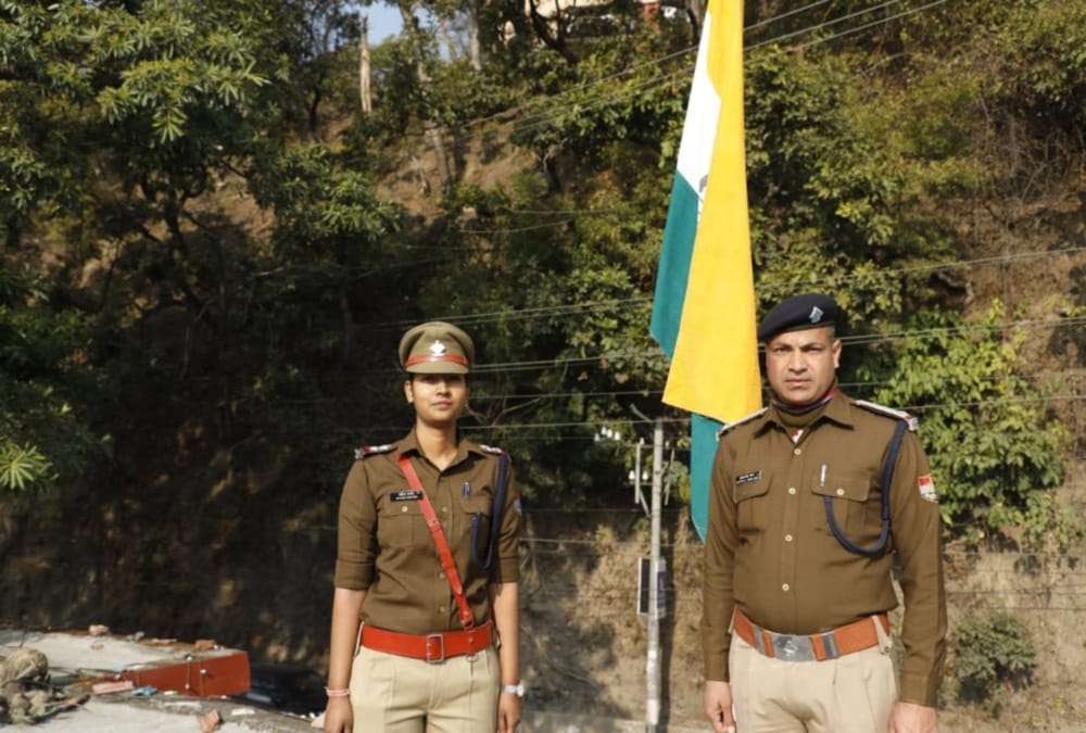 coronavirus lockdown in uttarakhand: Lady Police Inspector Postpone her marriage for duty in rishikesh
