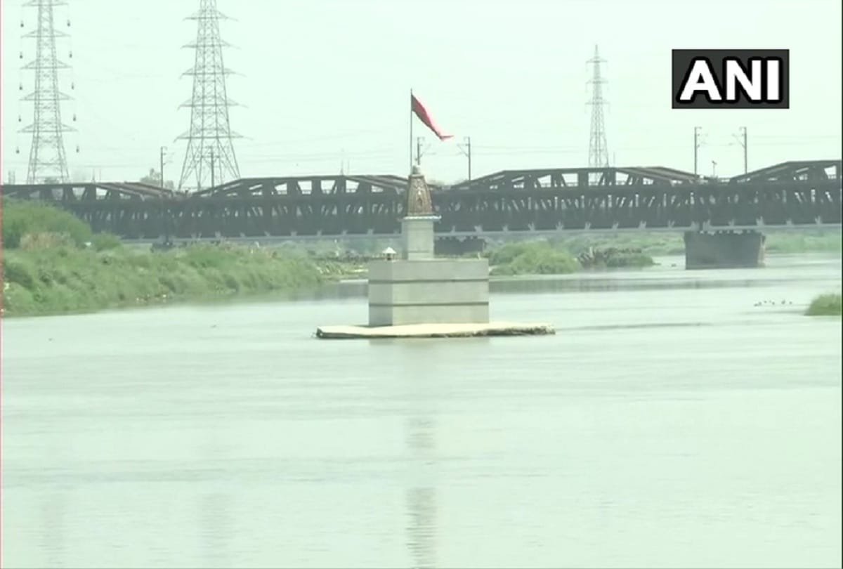 Yamuna cleaned in lockdown see all pictures