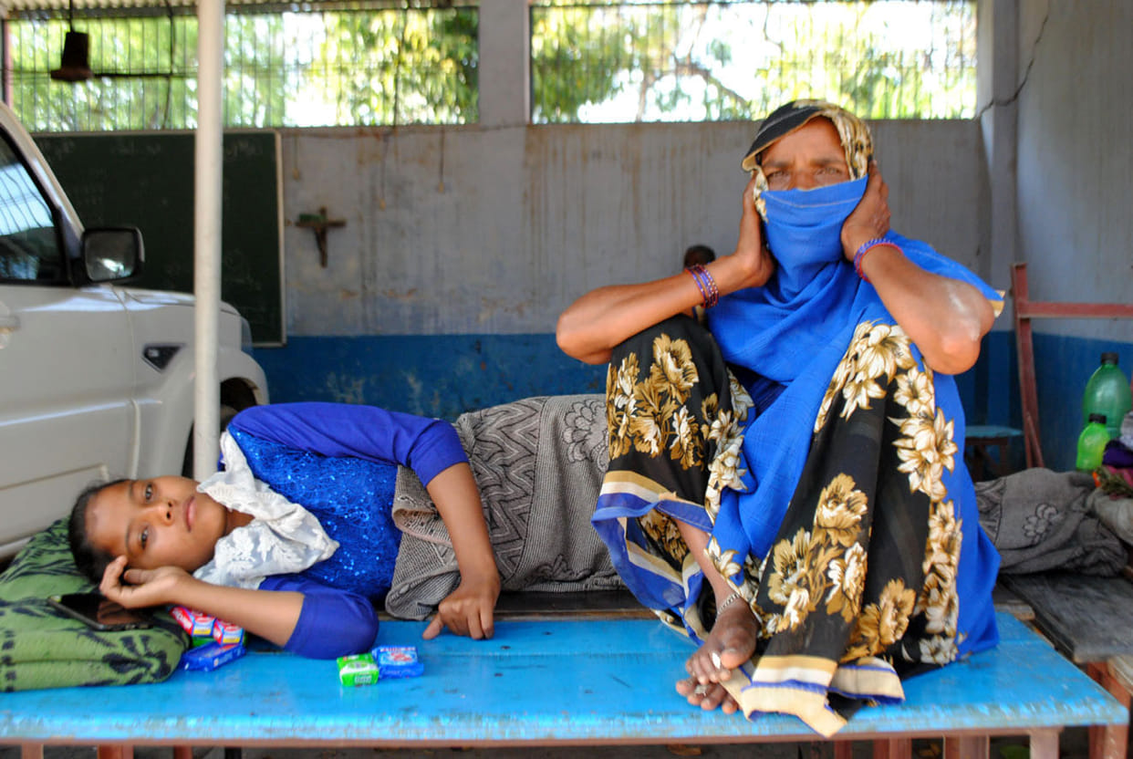 Hundreds of people are away from their own people even after reaching the village in Chitrakoot