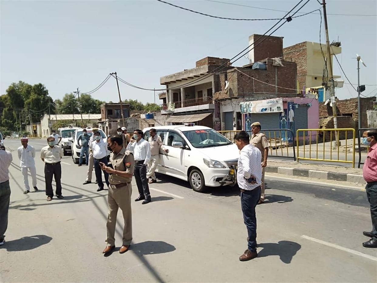 Hathras: FIR-DM for violating lockdown