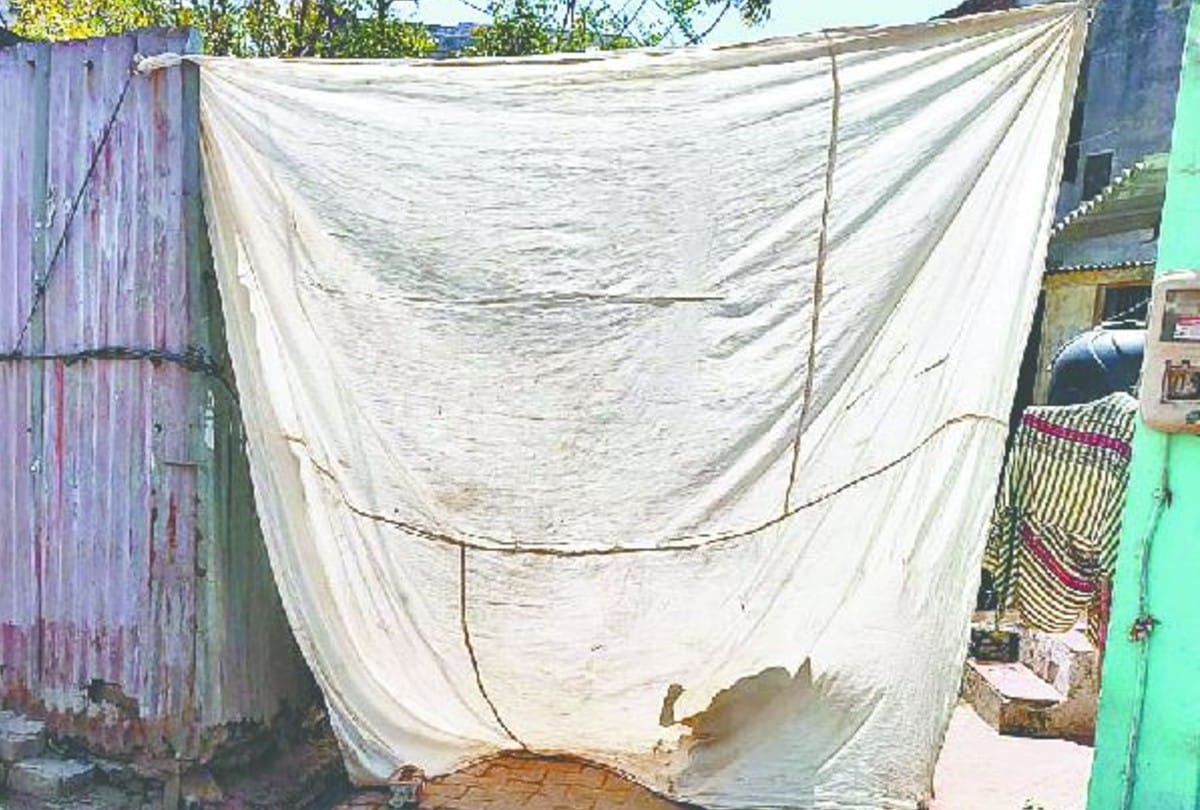 coronavirus lockdown update entry ban of outsiders in slums of agra