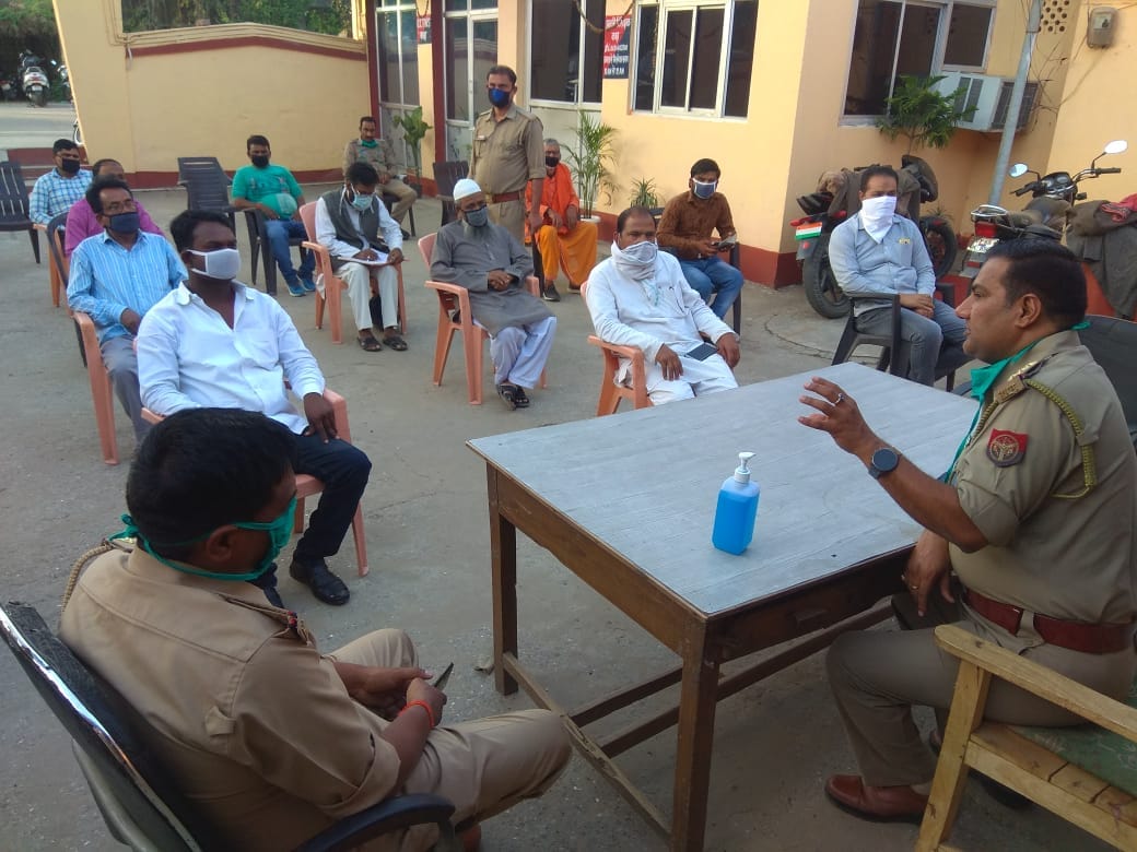Police Investigating people Who Came in contact return from Delhi Markaz at gorakhpur