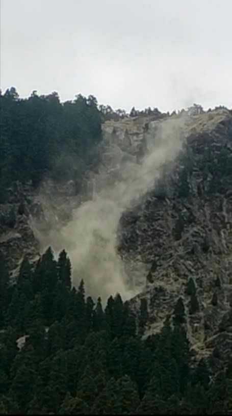 Boulder, panic fell again from China hill