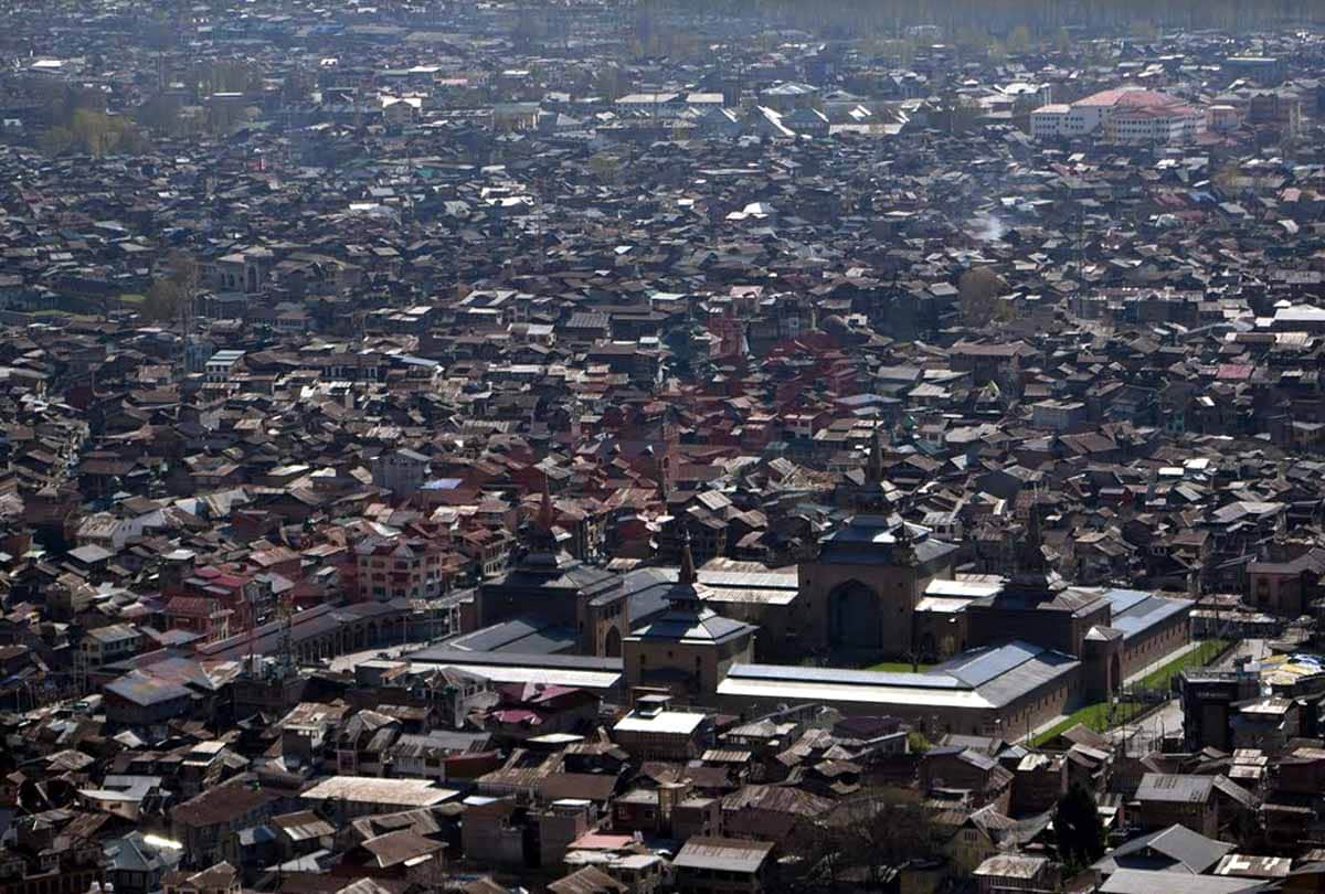 pollution reduced in jammu kashmir due to lockdown, jammu kashmir latest news and photos