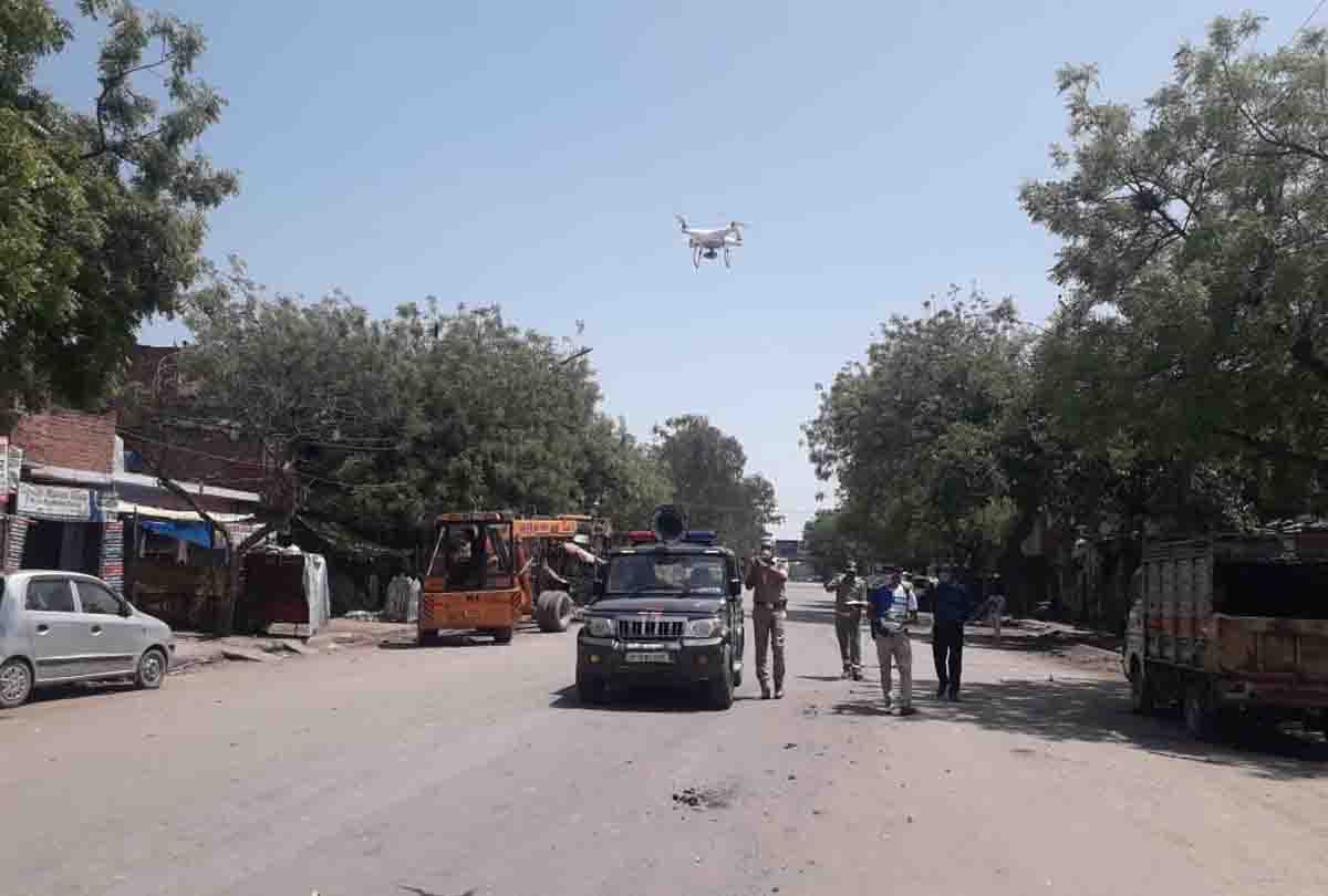 lockdown in up: Many areas sealed as Corona infections increase, surveillance by drone