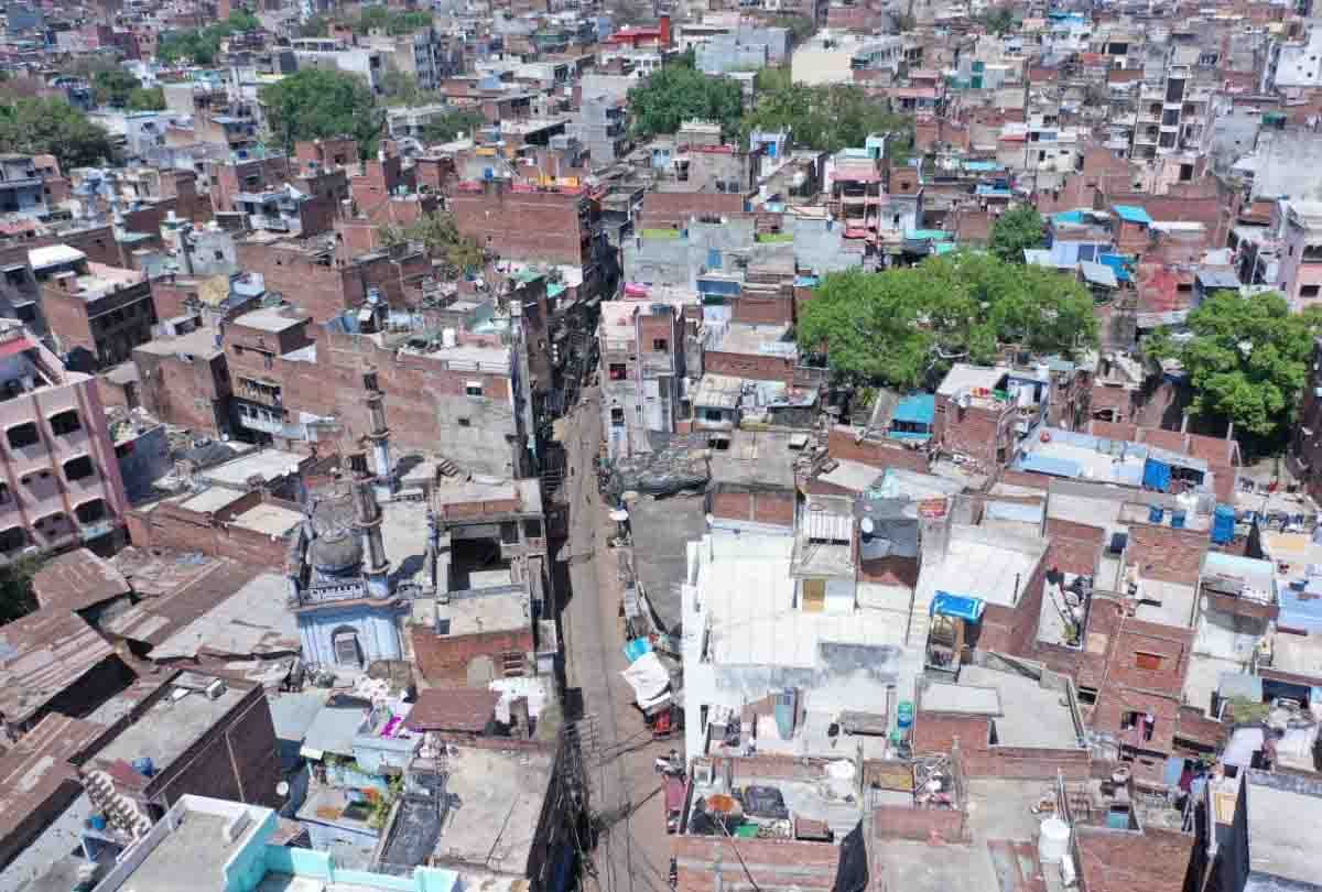 lockdown in up: Many areas sealed as Corona infections increase, surveillance by drone