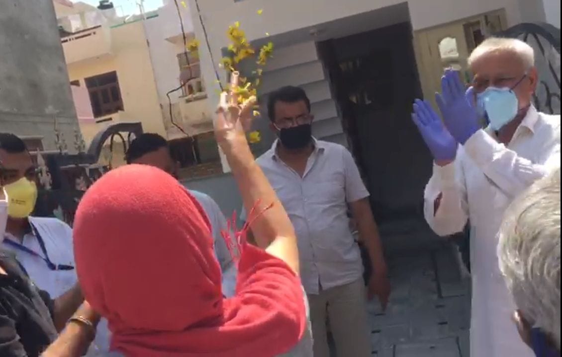 Hisar's first positive woman returned home after beating Corona in eight days