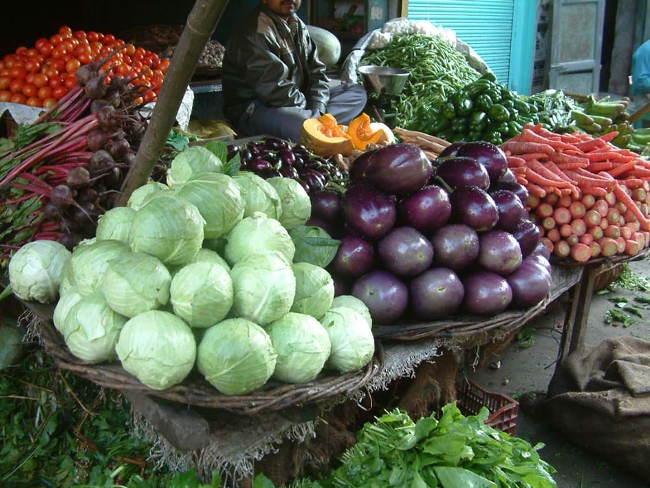 Vegetable prices vary at each intersection