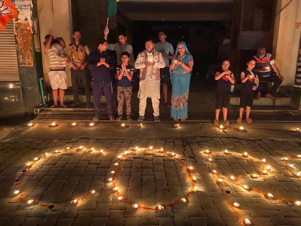 Hathras: The city illuminated by lighting diyas on PM's appeal