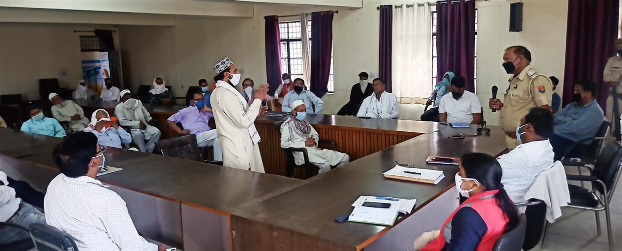 peace meeting with muslim dharmguru