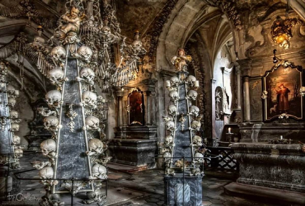 Sedlec Ossuary The church of Bones adorned with 70 thousand human skeletons