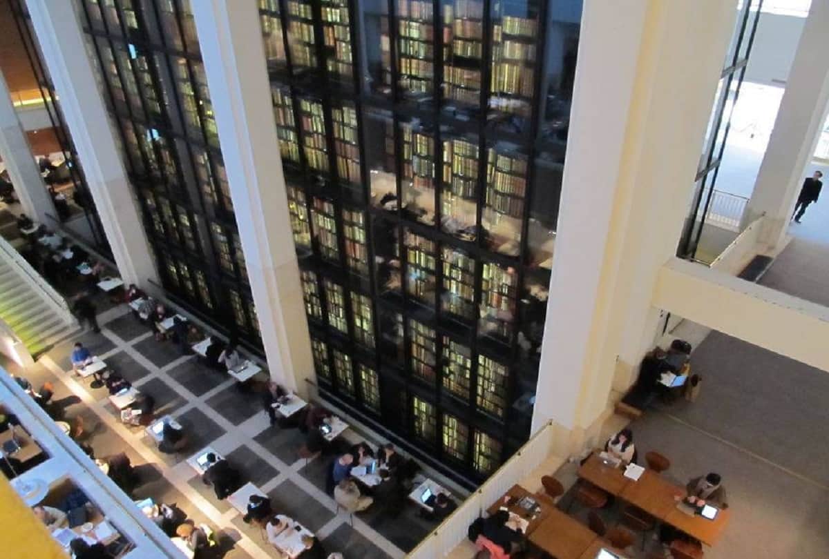 Largest Libraries In The World are home to millions of books and  other items