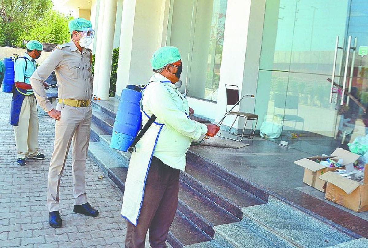 Coronavirus fighters house is not sanitized in agra