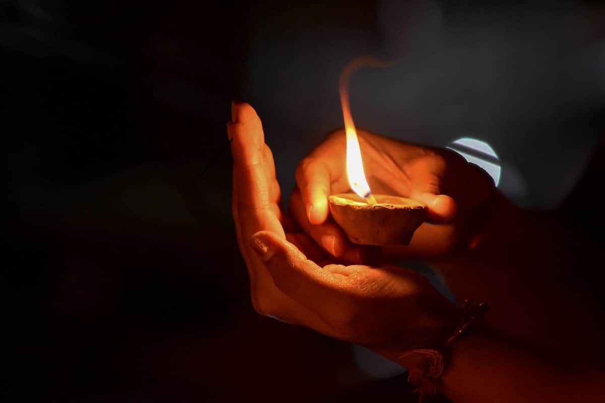 Chhoti Diwali 2022 Why Elders Should Light Diyas on Narak Chaturdashi Know Its Importance and Story