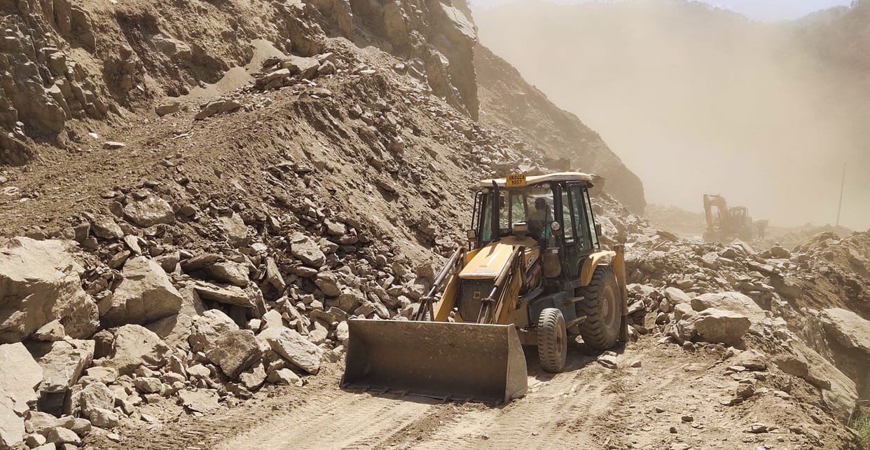 Pithoragarh-Ghat National Highway closed for 11 hours due to debris