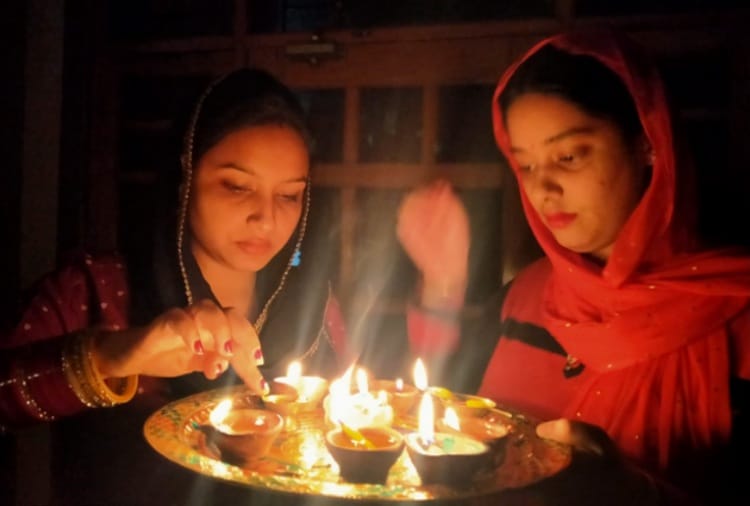 Coronavirus: Indians Celebrated Festival of Lights on PM Narendra Modi Appeal