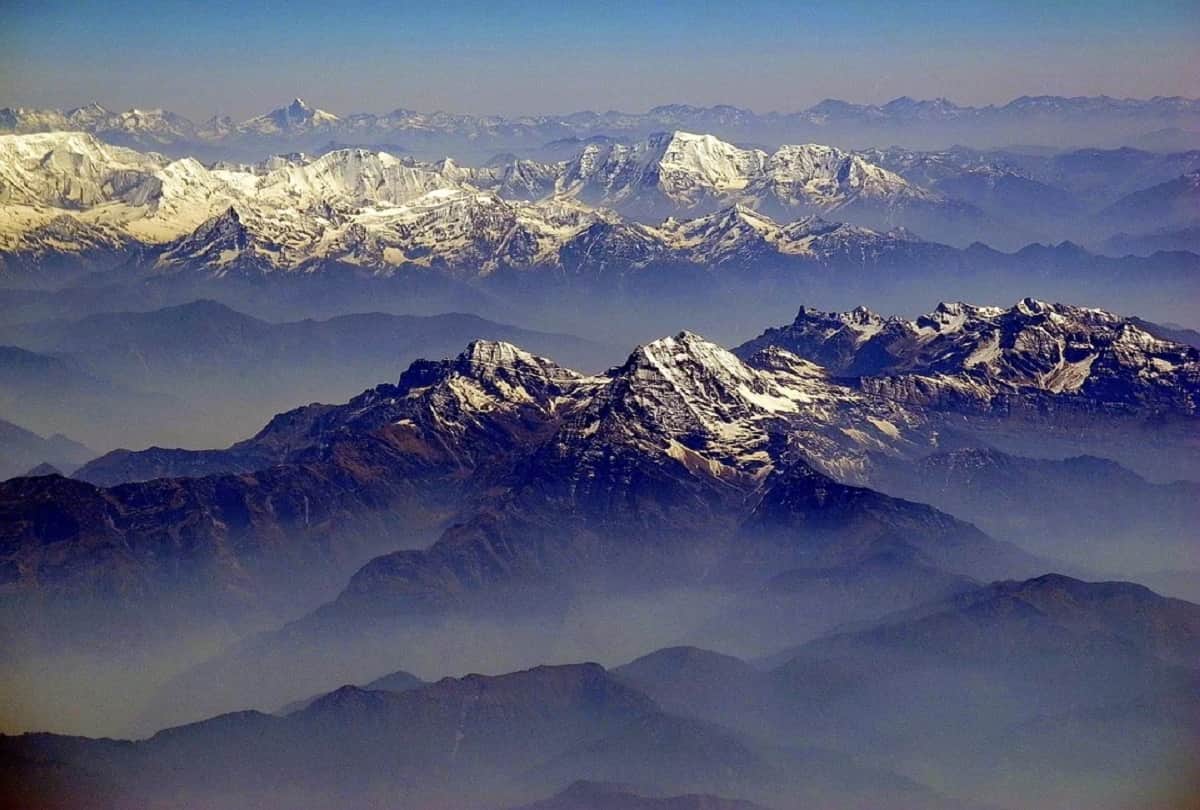 Mysterious place Shangri La valley where people are almost immortal