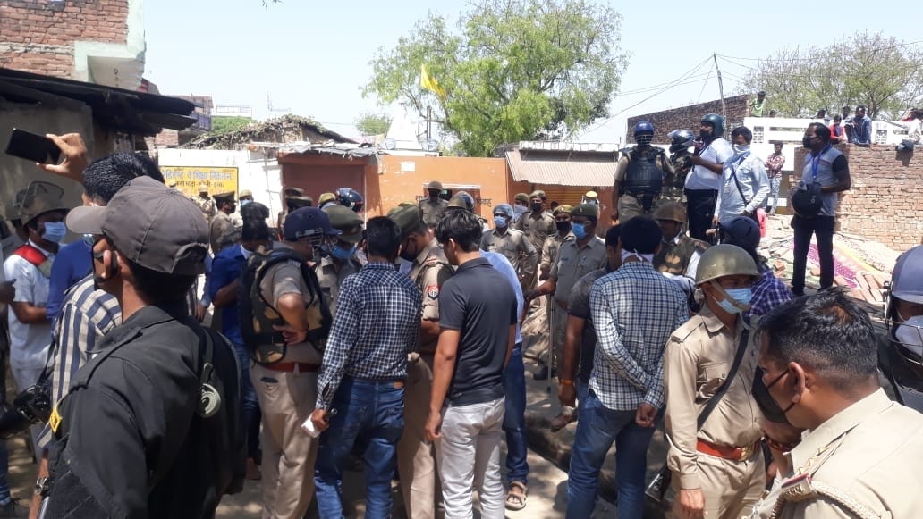 Tension increased after the killing of a young man in Prayagraj, top officials reached the spot