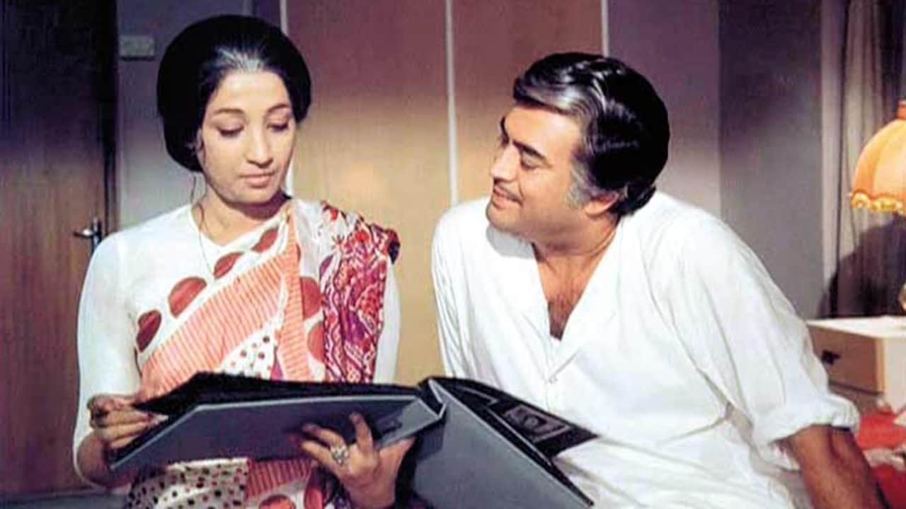 Suchitra sen was angered by way Raj Kapoor gave flowers refused to receive the Dadasaheb Phalke Award