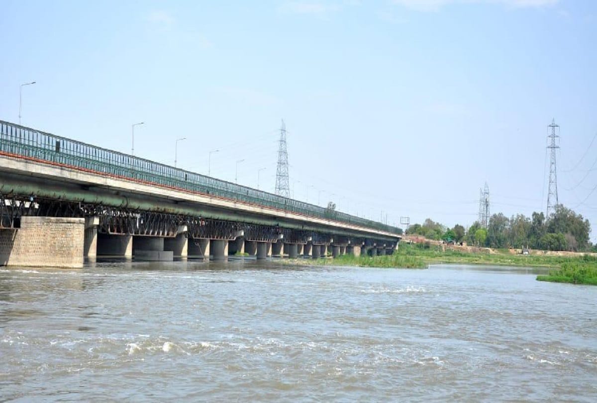 Supreme court strict on pollution in Yamuna river