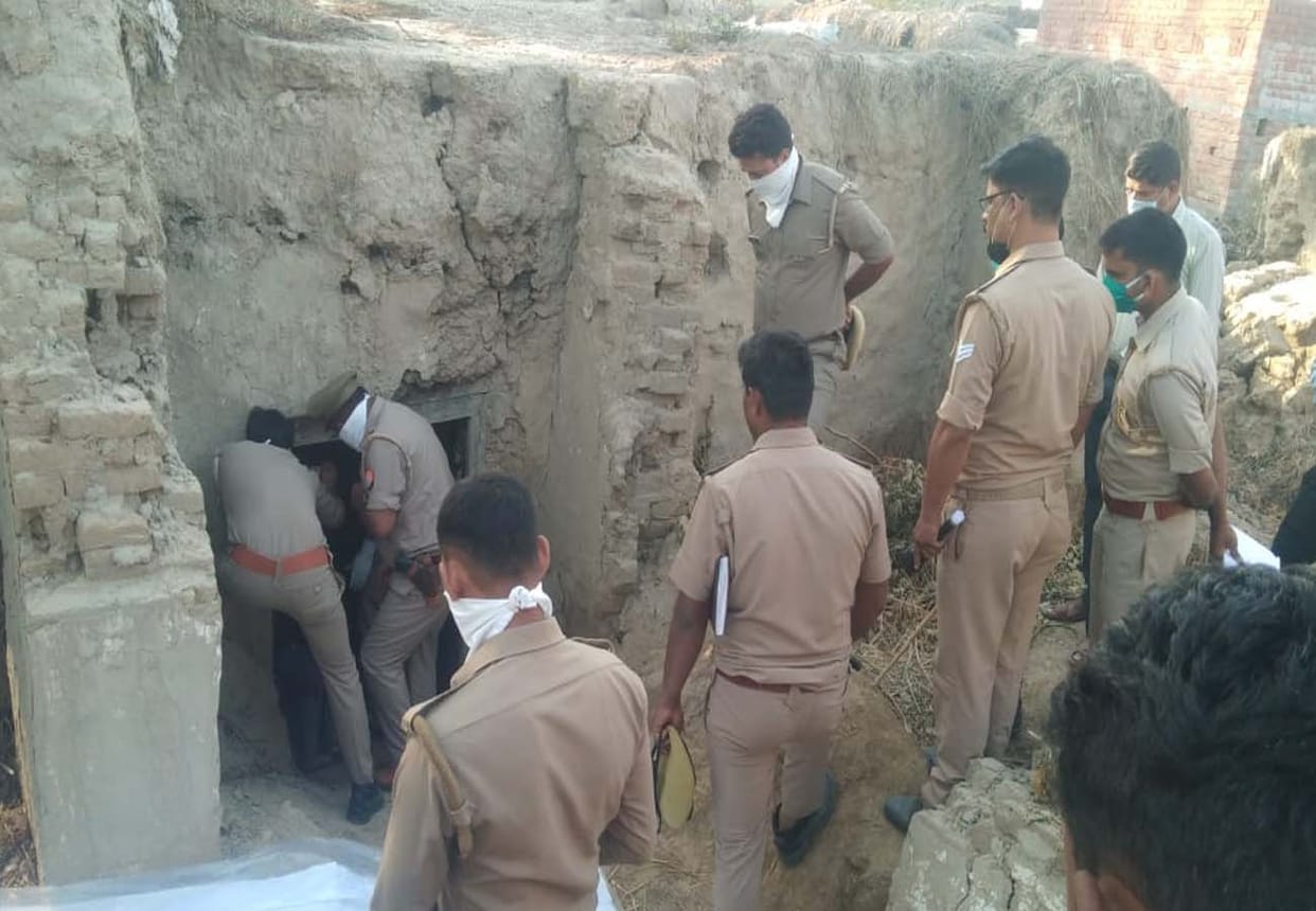Found dead bodies of lovers in fatehpur