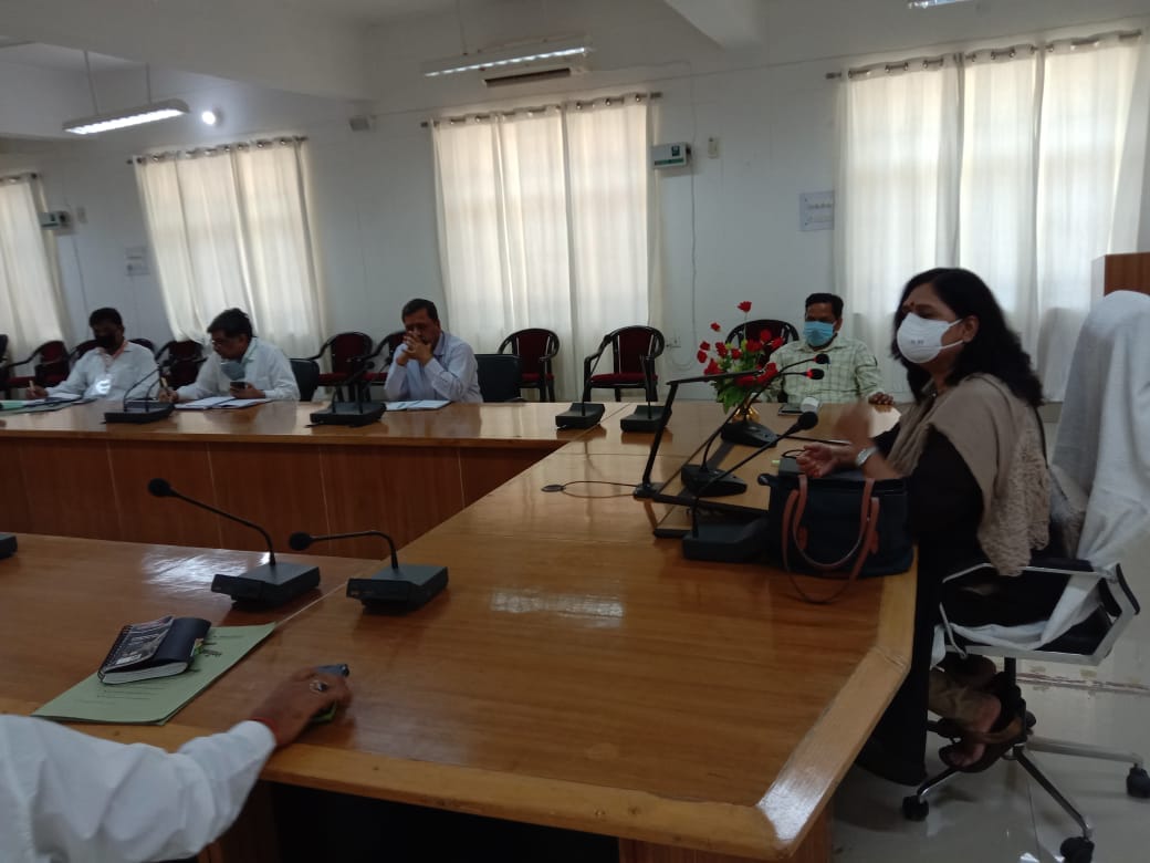 No officer will leave divisional headquarters
