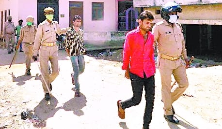 Police cracked sticks on lockdown breakers