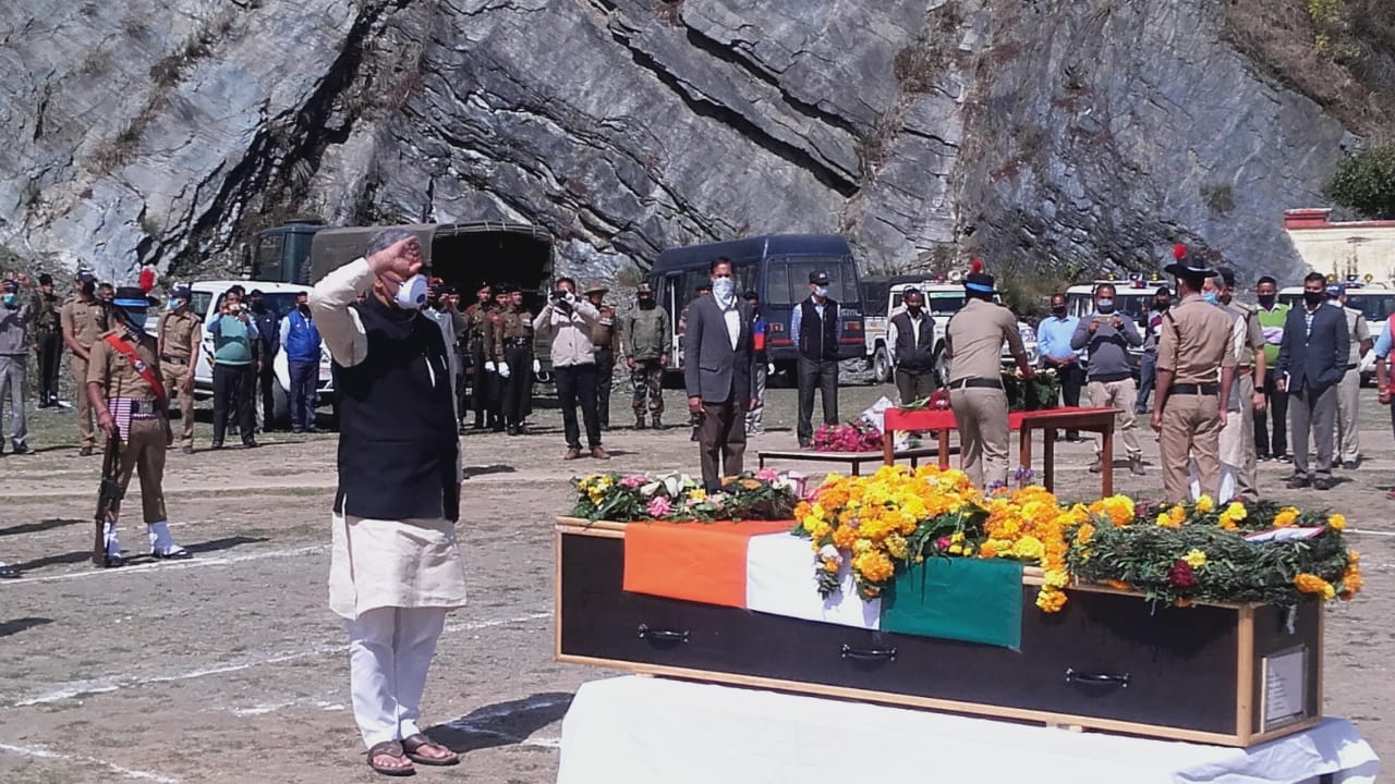 uttarakhand army soldier amit anthwal martyr in jammu kashmir kupwara