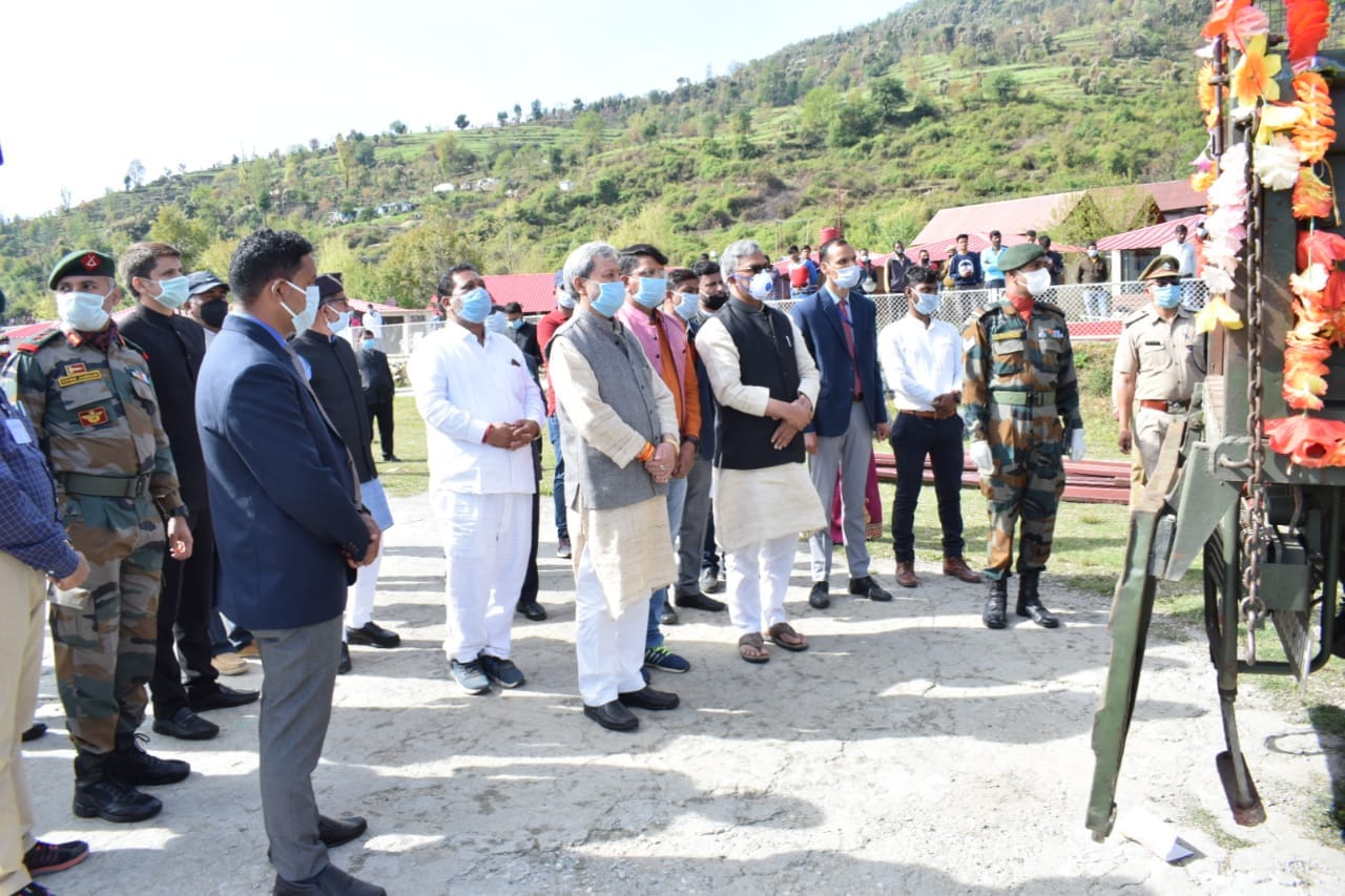 uttarakhand army soldier devendra singh martyr in jammu kashmir kupwara
