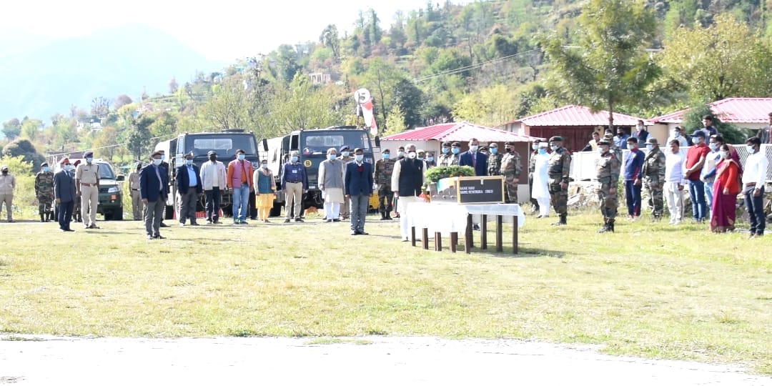 uttarakhand army soldier devendra singh martyr in jammu kashmir kupwara