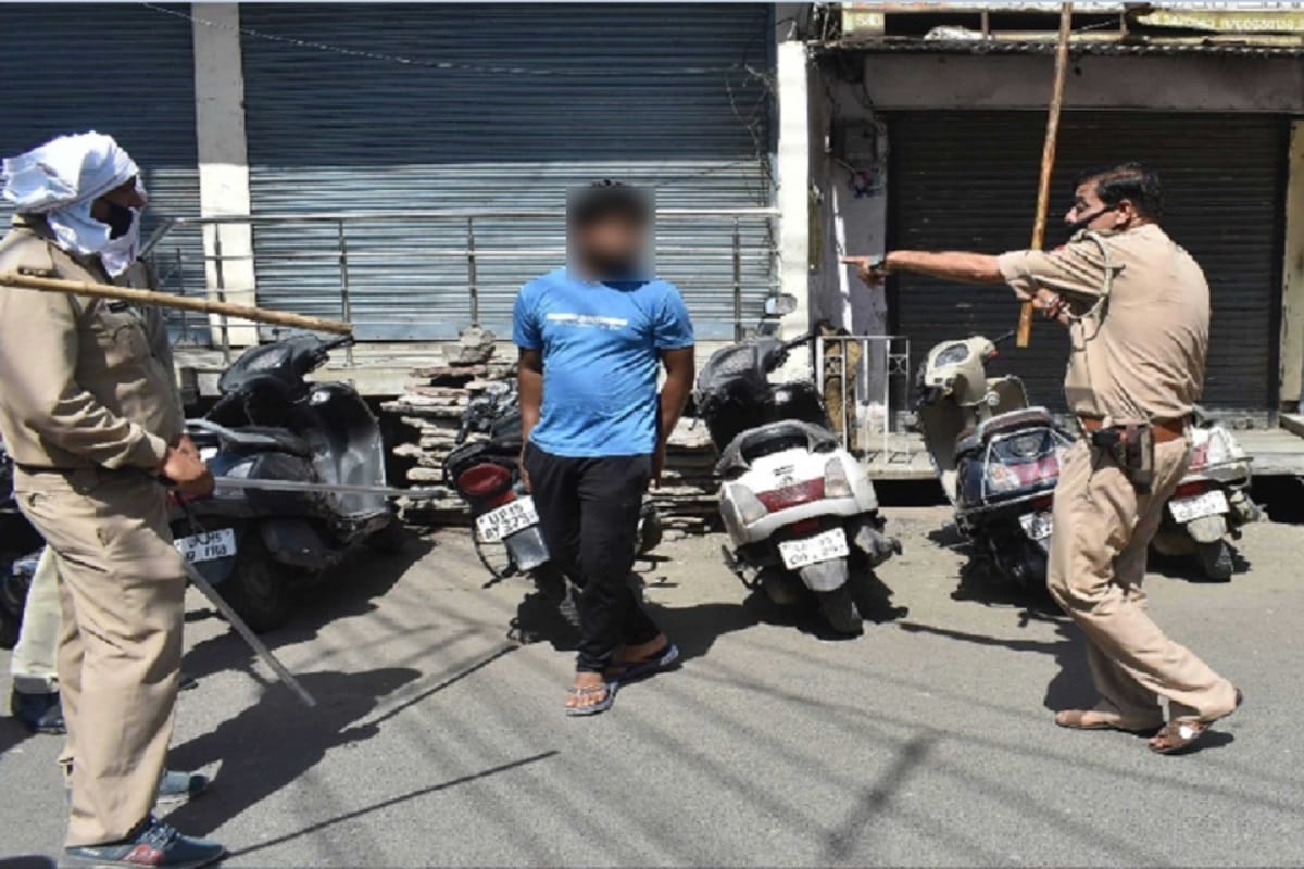 Corona, Police has beaten up of youth for broke lockdown rule in Meerut