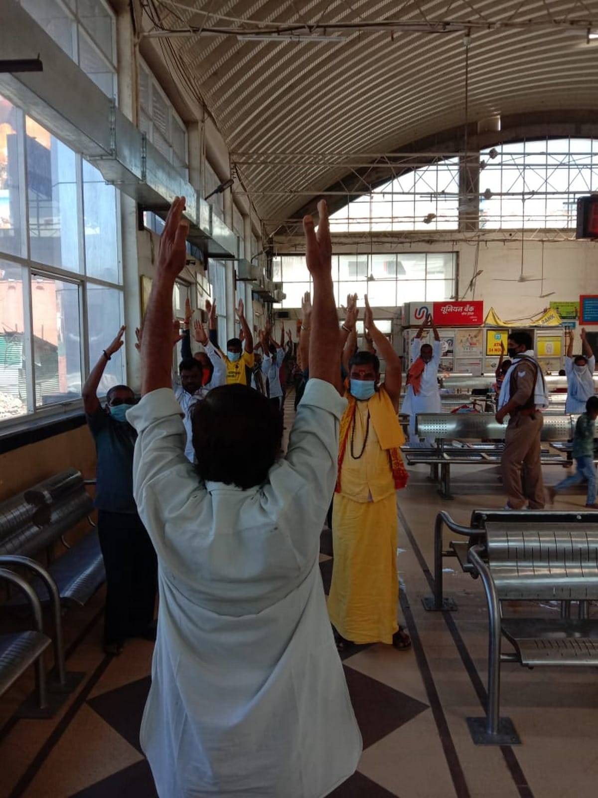 Passengers stranded at cantt station after lockdown see Ramayana and do yoga in varanasi