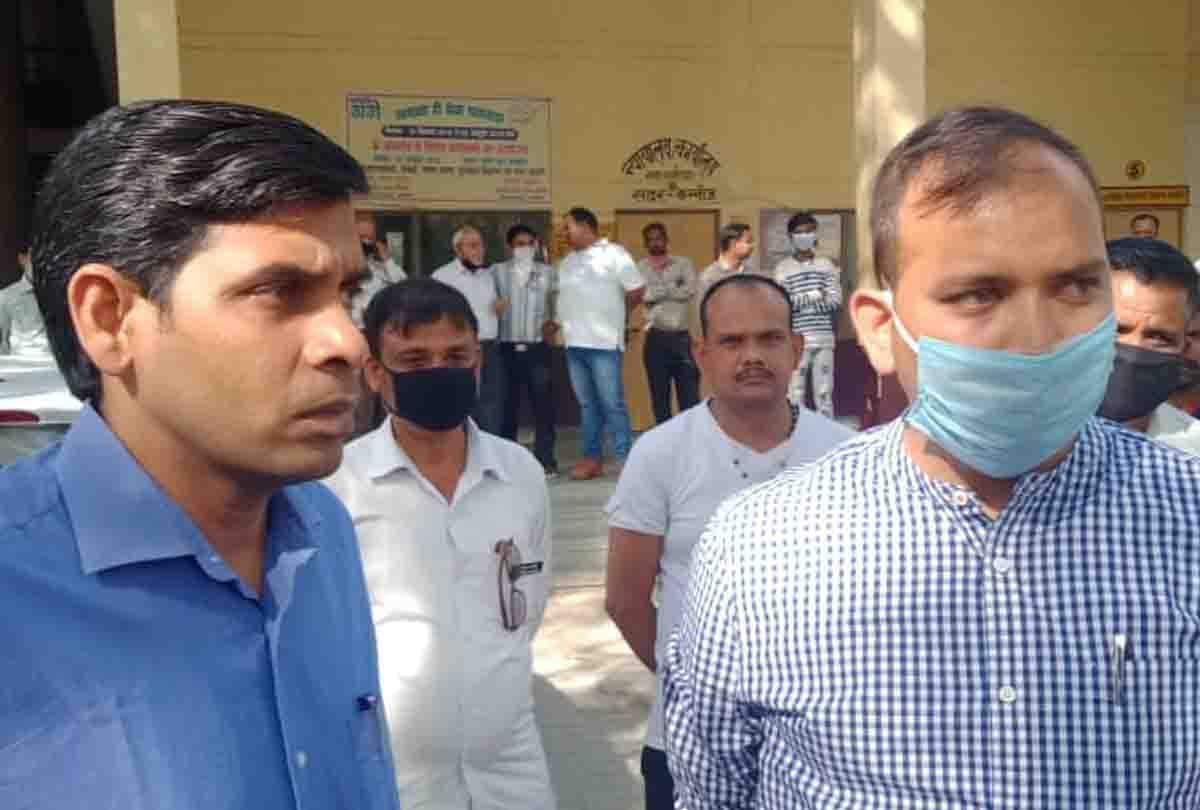Tehsildar told MP Subrat Pathak entered in house with 20-25 people and beaten him for 15 minutes