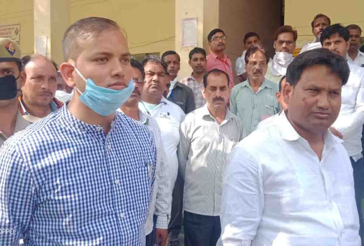 Tehsildar told MP Subrat Pathak entered in house with 20-25 people and beaten him for 15 minutes