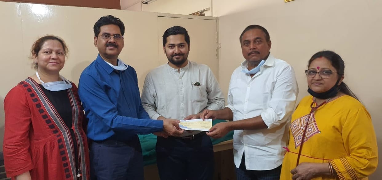 MA president gave check of one lakh