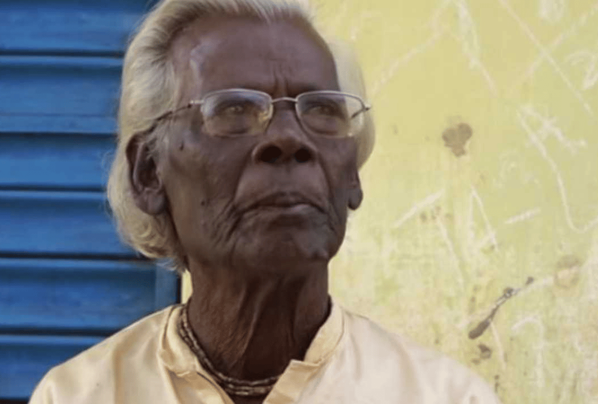 genda phool controversy Badshah sends Rs 5 lakh to Boroloker biti lo folk singer Ratan Kahar