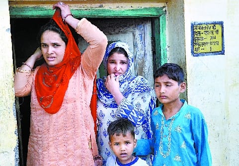Pradhan's husband had prepared a plan to complete the payment with the outpost incharge
