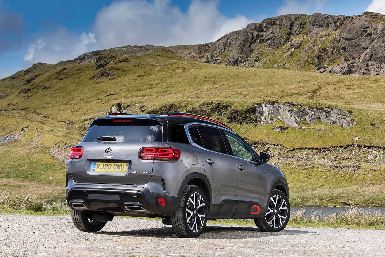 Kia seltos and Hyundai creta rival citroen c5 aircross suv postponed its launching due to coronavirus
