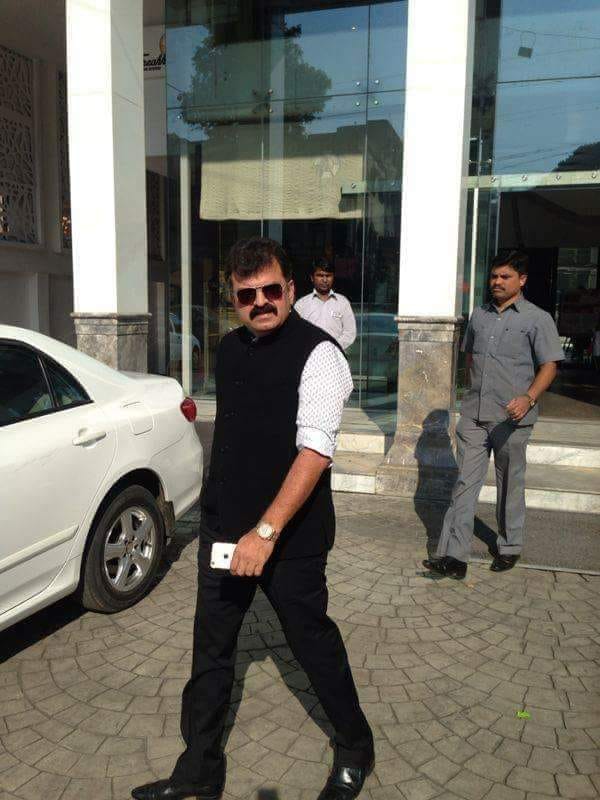 CoronaVirus: an engineer alleged maharashtra minister Jitendra Awhad to beaten him in bungalow