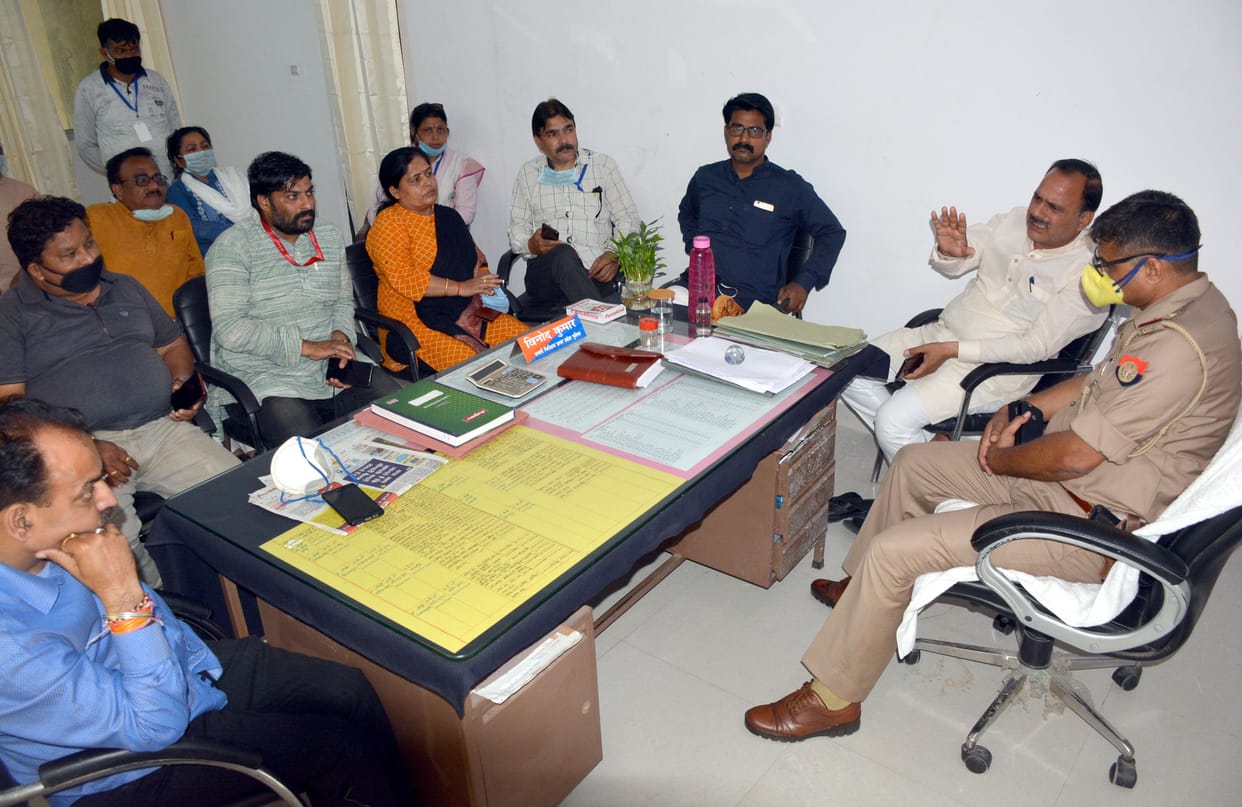 ?????? : ???? ?? ??? ????? ???Councilor beaten for ration, freed from police station