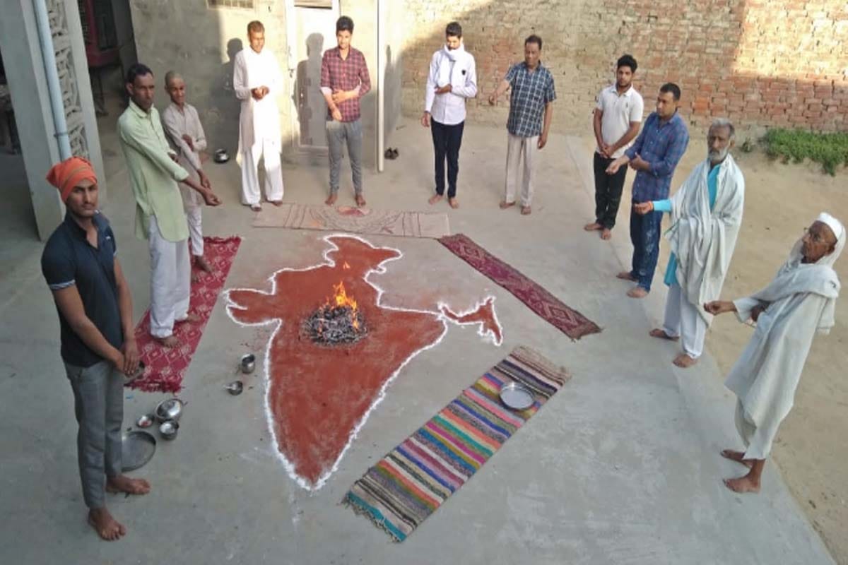 Coronavirus in West UP: people doing Havan pujan to save from Coronavirus in Shamli District UP