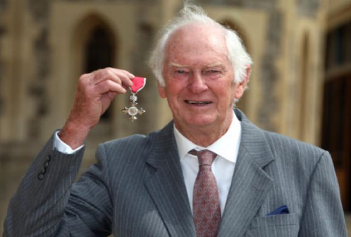Former England All rounder and Glamorgan stalwart Peter Walker dies aged 84