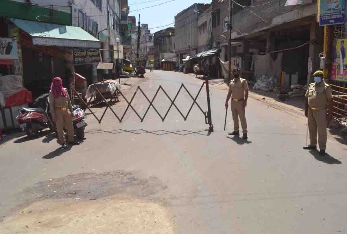 corona hotspot in kanpur: 13 areas declared Red Zone, 12 mosques sealed